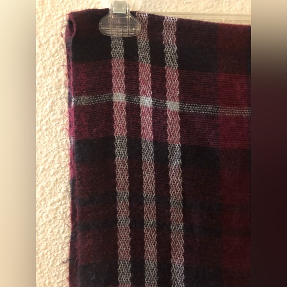 Banana Republic Rectangular Check Plaid Scarf - Picture 3 of 9